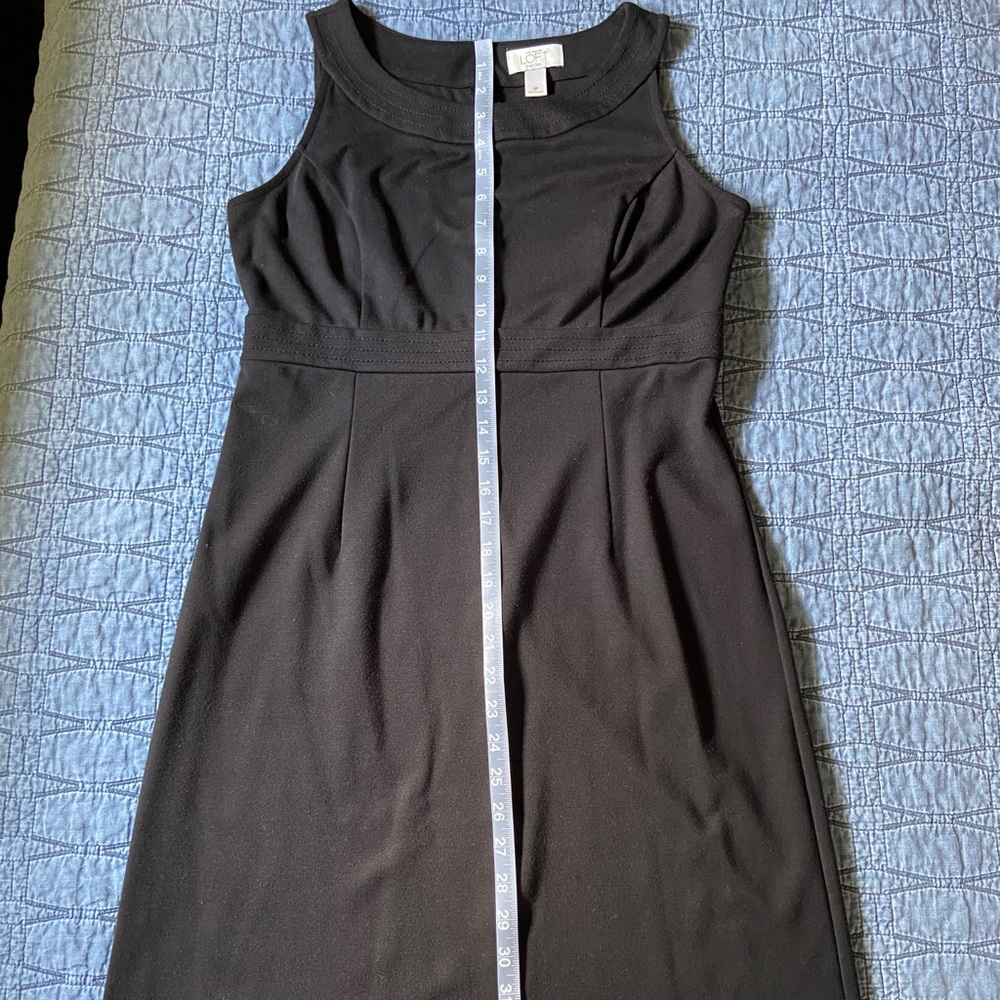 Sleeveless black dress